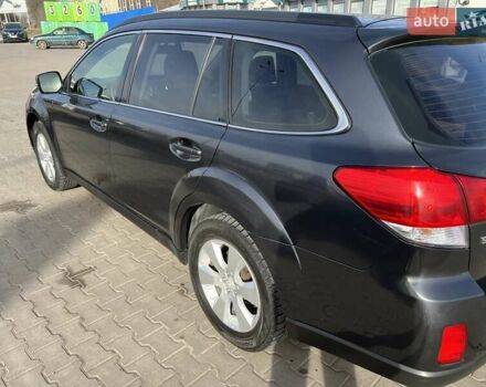 Субару Аутбек, объемом двигателя 2 л и пробегом 285 тыс. км за 11200 $, фото 2 на Automoto.ua