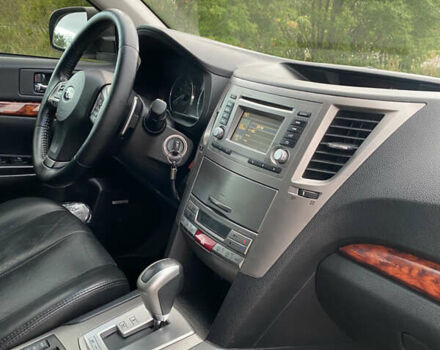Субару Аутбек, об'ємом двигуна 2.5 л та пробігом 220 тис. км за 9700 $, фото 2 на Automoto.ua