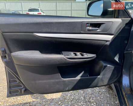 Субару Аутбек, объемом двигателя 2.46 л и пробегом 283 тыс. км за 4800 $, фото 10 на Automoto.ua