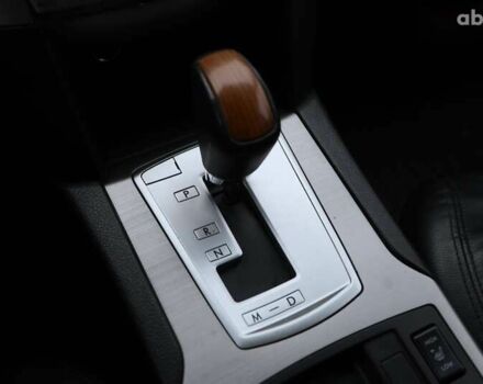 Субару Аутбек, объемом двигателя 2.5 л и пробегом 155 тыс. км за 12500 $, фото 16 на Automoto.ua