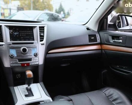 Субару Аутбек, объемом двигателя 2.5 л и пробегом 155 тыс. км за 12500 $, фото 12 на Automoto.ua