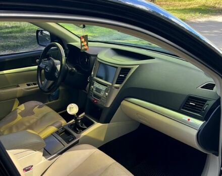 Субару Аутбек, об'ємом двигуна 2 л та пробігом 190 тис. км за 10000 $, фото 7 на Automoto.ua