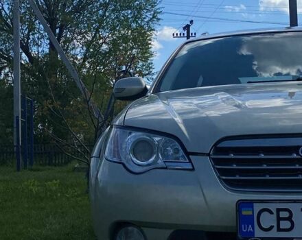 Желтый Субару Аутбек, объемом двигателя 3 л и пробегом 250 тыс. км за 7400 $, фото 1 на Automoto.ua