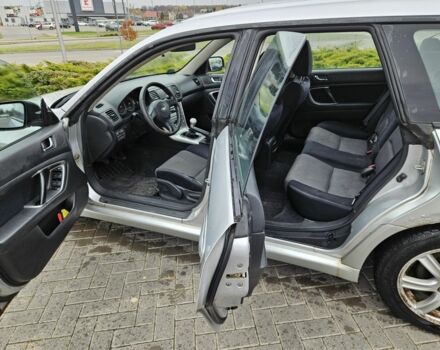 Серый Субару Аутбек, объемом двигателя 2 л и пробегом 350 тыс. км за 2400 $, фото 7 на Automoto.ua