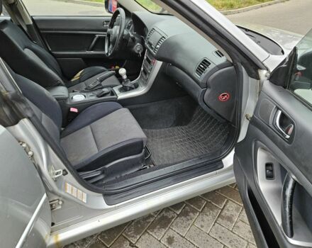 Серый Субару Аутбек, объемом двигателя 2 л и пробегом 350 тыс. км за 2400 $, фото 8 на Automoto.ua