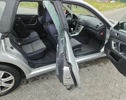 Серый Субару Аутбек, объемом двигателя 2 л и пробегом 350 тыс. км за 2400 $, фото 6 на Automoto.ua