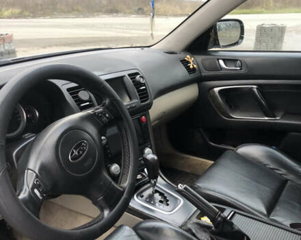 Серый Субару Аутбек, объемом двигателя 3 л и пробегом 280 тыс. км за 6000 $, фото 5 на Automoto.ua