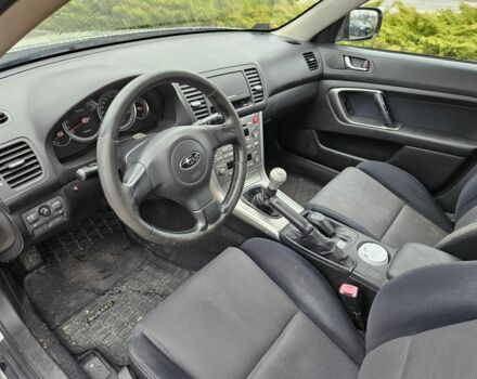 Серый Субару Аутбек, объемом двигателя 2 л и пробегом 350 тыс. км за 2400 $, фото 12 на Automoto.ua