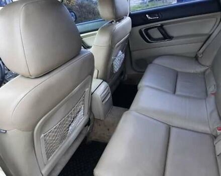 Серый Субару Аутбек, объемом двигателя 3 л и пробегом 200 тыс. км за 5500 $, фото 14 на Automoto.ua