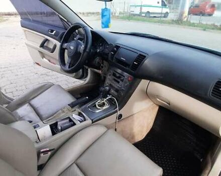 Серый Субару Аутбек, объемом двигателя 3 л и пробегом 200 тыс. км за 5500 $, фото 12 на Automoto.ua