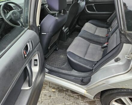 Серый Субару Аутбек, объемом двигателя 2 л и пробегом 350 тыс. км за 2400 $, фото 16 на Automoto.ua