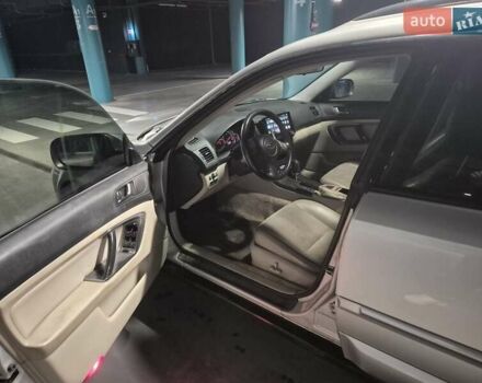Серый Субару Аутбек, объемом двигателя 3 л и пробегом 160 тыс. км за 6900 $, фото 10 на Automoto.ua
