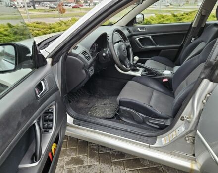 Серый Субару Аутбек, объемом двигателя 2 л и пробегом 350 тыс. км за 2400 $, фото 11 на Automoto.ua