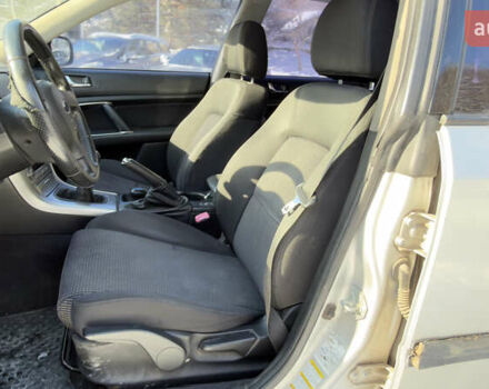 Серый Субару Аутбек, объемом двигателя 2.5 л и пробегом 207 тыс. км за 3975 $, фото 10 на Automoto.ua