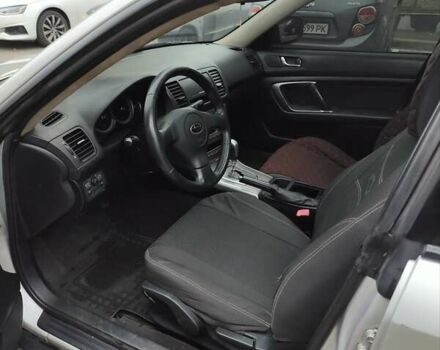 Сірий Субару Аутбек, об'ємом двигуна 2.46 л та пробігом 375 тис. км за 6000 $, фото 9 на Automoto.ua