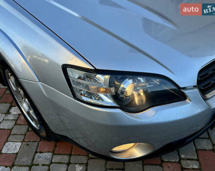 Серый Субару Аутбек, объемом двигателя 2.5 л и пробегом 245 тыс. км за 6350 $, фото 2 на Automoto.ua