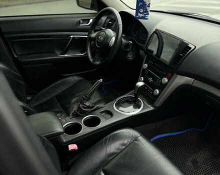 Серый Субару Аутбек, объемом двигателя 2.5 л и пробегом 243 тыс. км за 5200 $, фото 10 на Automoto.ua