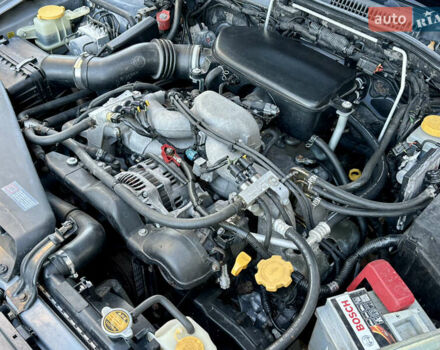 Серый Субару Аутбек, объемом двигателя 2.5 л и пробегом 245 тыс. км за 6350 $, фото 31 на Automoto.ua