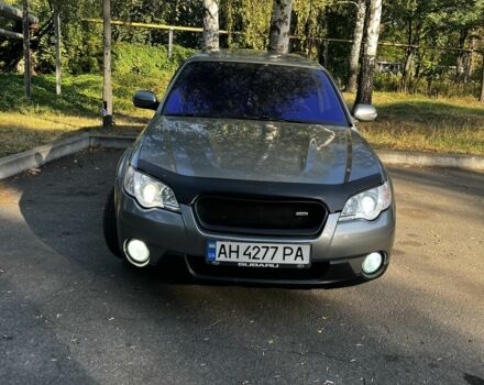 Серый Субару Аутбек, объемом двигателя 2.5 л и пробегом 318 тыс. км за 7300 $, фото 1 на Automoto.ua