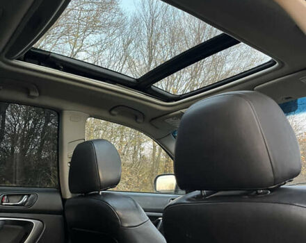 Серый Субару Аутбек, объемом двигателя 2.5 л и пробегом 280 тыс. км за 6100 $, фото 6 на Automoto.ua