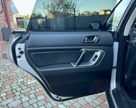 Серый Субару Аутбек, объемом двигателя 2.5 л и пробегом 245 тыс. км за 6350 $, фото 16 на Automoto.ua