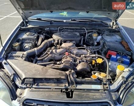 Сірий Субару Аутбек, об'ємом двигуна 2.5 л та пробігом 253 тис. км за 6500 $, фото 3 на Automoto.ua