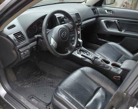 Серый Субару Аутбек, объемом двигателя 2.46 л и пробегом 292 тыс. км за 6900 $, фото 4 на Automoto.ua