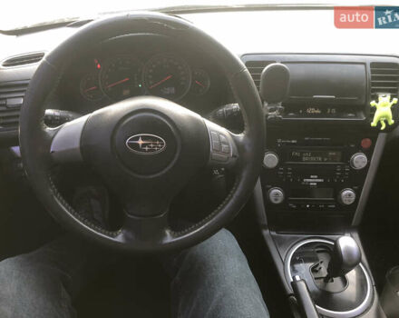 Серый Субару Аутбек, объемом двигателя 2.46 л и пробегом 298 тыс. км за 7200 $, фото 5 на Automoto.ua