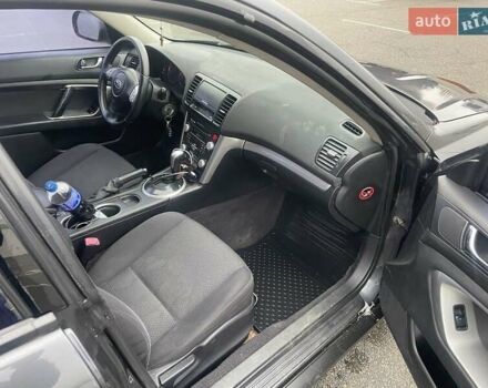 Сірий Субару Аутбек, об'ємом двигуна 2.5 л та пробігом 350 тис. км за 6500 $, фото 5 на Automoto.ua