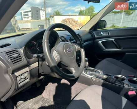 Сірий Субару Аутбек, об'ємом двигуна 2.5 л та пробігом 185 тис. км за 6850 $, фото 28 на Automoto.ua
