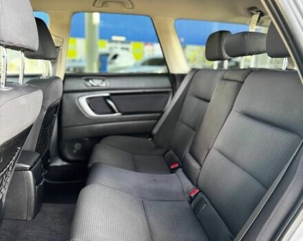 Сірий Субару Аутбек, об'ємом двигуна 0 л та пробігом 189 тис. км за 7300 $, фото 7 на Automoto.ua