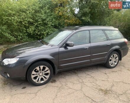 Серый Субару Аутбек, объемом двигателя 3 л и пробегом 245 тыс. км за 7500 $, фото 1 на Automoto.ua