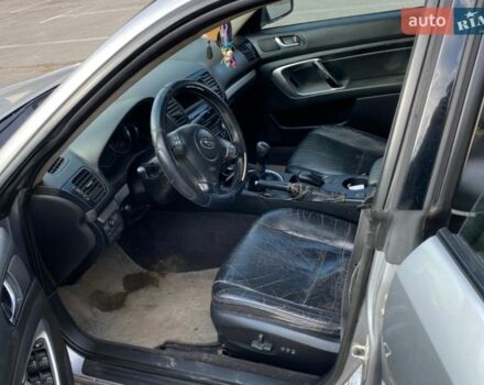 Серый Субару Аутбек, объемом двигателя 2.5 л и пробегом 330 тыс. км за 5800 $, фото 8 на Automoto.ua