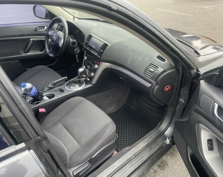 Серый Субару Аутбек, объемом двигателя 2.5 л и пробегом 350 тыс. км за 6500 $, фото 6 на Automoto.ua