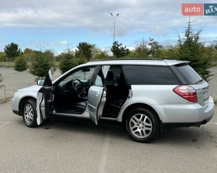 Сірий Субару Аутбек, об'ємом двигуна 2.5 л та пробігом 390 тис. км за 7300 $, фото 5 на Automoto.ua