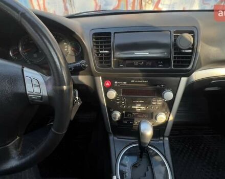 Серый Субару Аутбек, объемом двигателя 2.5 л и пробегом 274 тыс. км за 7800 $, фото 5 на Automoto.ua