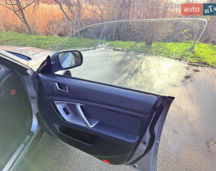 Сірий Субару Аутбек, об'ємом двигуна 3 л та пробігом 235 тис. км за 6200 $, фото 23 на Automoto.ua