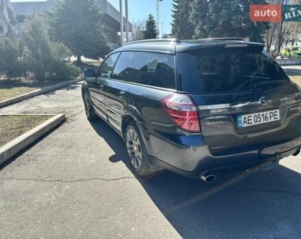 Серый Субару Аутбек, объемом двигателя 3 л и пробегом 250 тыс. км за 8000 $, фото 6 на Automoto.ua