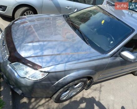 Серый Субару Аутбек, объемом двигателя 2.46 л и пробегом 212 тыс. км за 7600 $, фото 1 на Automoto.ua