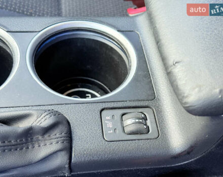 Сірий Субару Аутбек, об'ємом двигуна 3 л та пробігом 235 тис. км за 6850 $, фото 36 на Automoto.ua