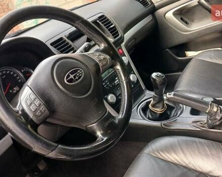 Серый Субару Аутбек, объемом двигателя 2.46 л и пробегом 212 тыс. км за 7600 $, фото 7 на Automoto.ua