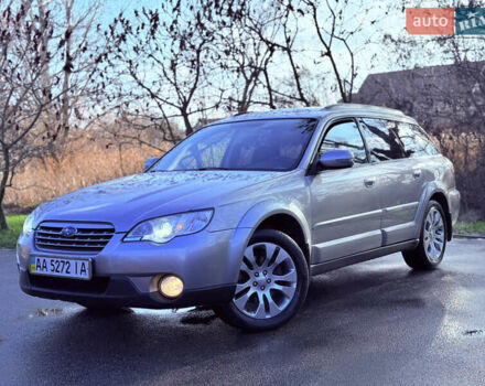 Сірий Субару Аутбек, об'ємом двигуна 3 л та пробігом 235 тис. км за 6200 $, фото 2 на Automoto.ua