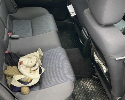 Серый Субару Аутбек, объемом двигателя 2 л и пробегом 315 тыс. км за 3600 $, фото 2 на Automoto.ua