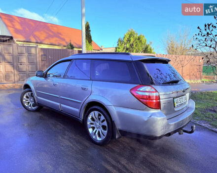 Сірий Субару Аутбек, об'ємом двигуна 3 л та пробігом 235 тис. км за 6200 $, фото 7 на Automoto.ua
