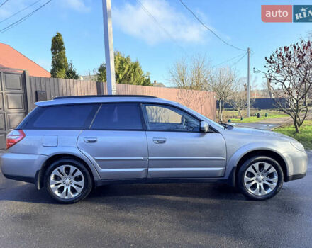 Сірий Субару Аутбек, об'ємом двигуна 3 л та пробігом 235 тис. км за 6850 $, фото 54 на Automoto.ua