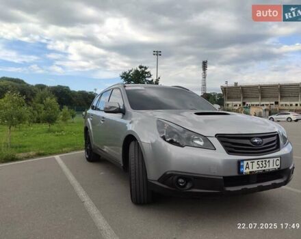 Серый Субару Аутбек, объемом двигателя 2 л и пробегом 230 тыс. км за 8000 $, фото 2 на Automoto.ua