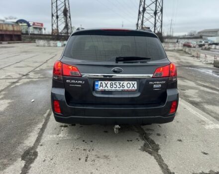 Сірий Субару Аутбек, об'ємом двигуна 2 л та пробігом 196 тис. км за 7900 $, фото 4 на Automoto.ua