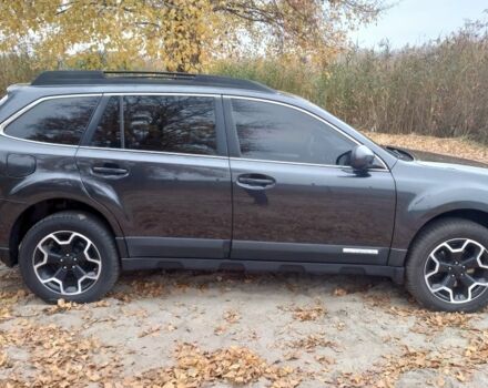 Серый Субару Аутбек, объемом двигателя 2.5 л и пробегом 200 тыс. км за 8300 $, фото 4 на Automoto.ua