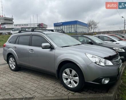 Сірий Субару Аутбек, об'ємом двигуна 2.46 л та пробігом 225 тис. км за 10300 $, фото 2 на Automoto.ua