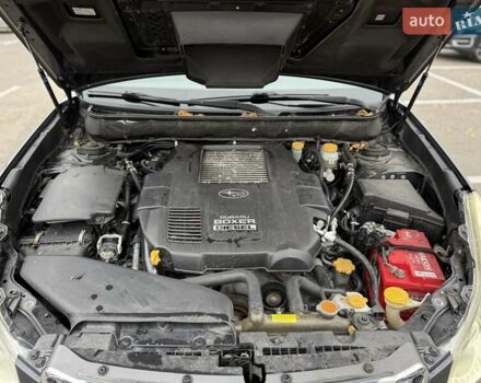 Серый Субару Аутбек, объемом двигателя 2 л и пробегом 350 тыс. км за 6900 $, фото 32 на Automoto.ua